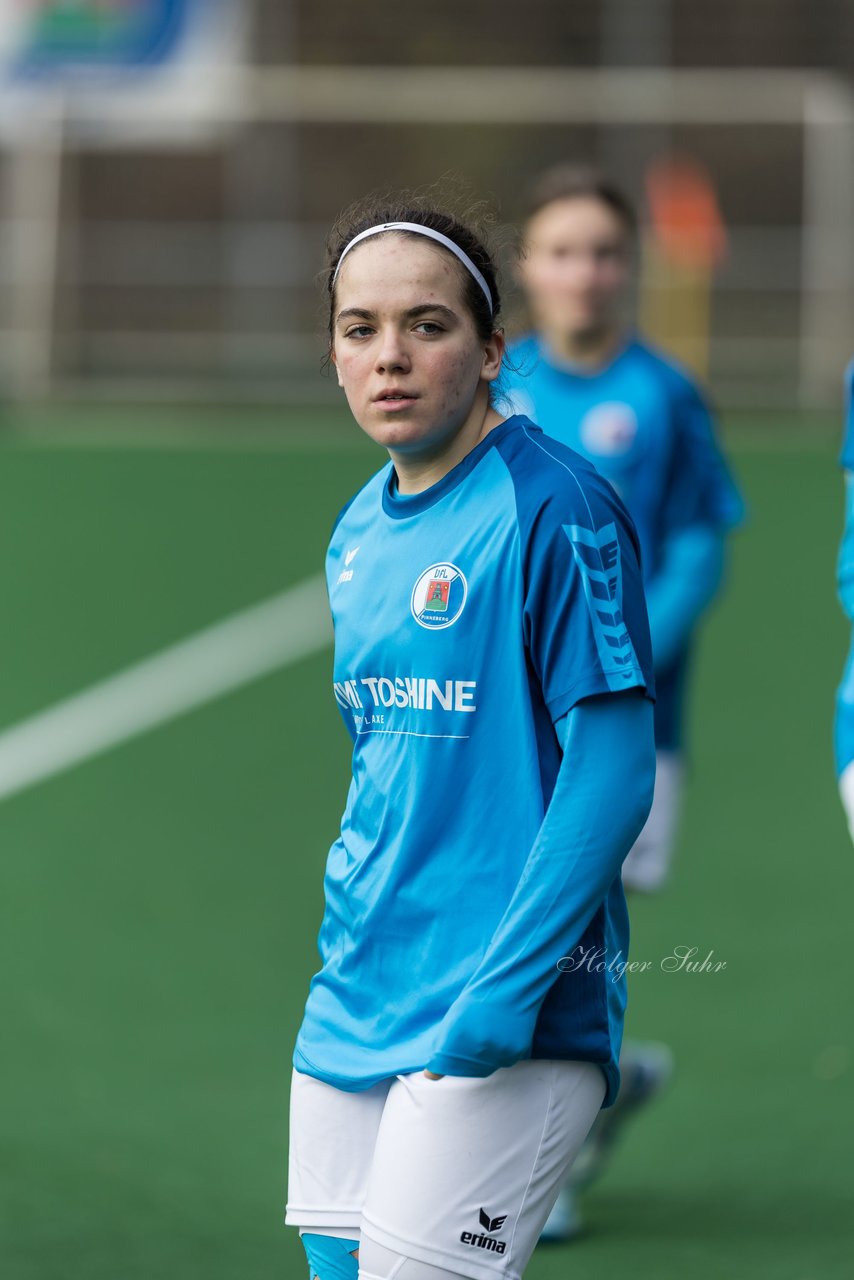 Bild 242 - wBJ VfL Pinneberg - Eimsbuettler TV2 : Ergebnis: 3:5